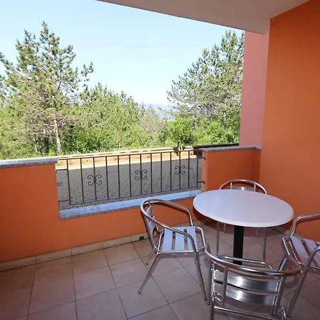 Apartment In Silo/insel Krk 13582